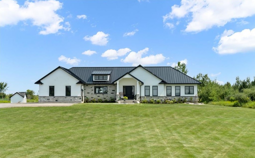 373227 6th Line, Amaranth